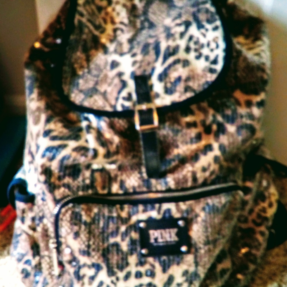 VICTORIAS SECRET PINK SEQUENCE CHEETAH BACKPACK